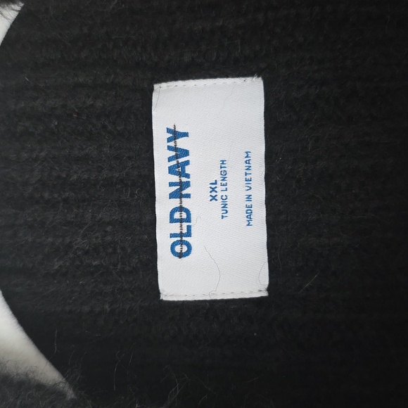 Old Navy Thick Black Sweater - Picture 3 of 6